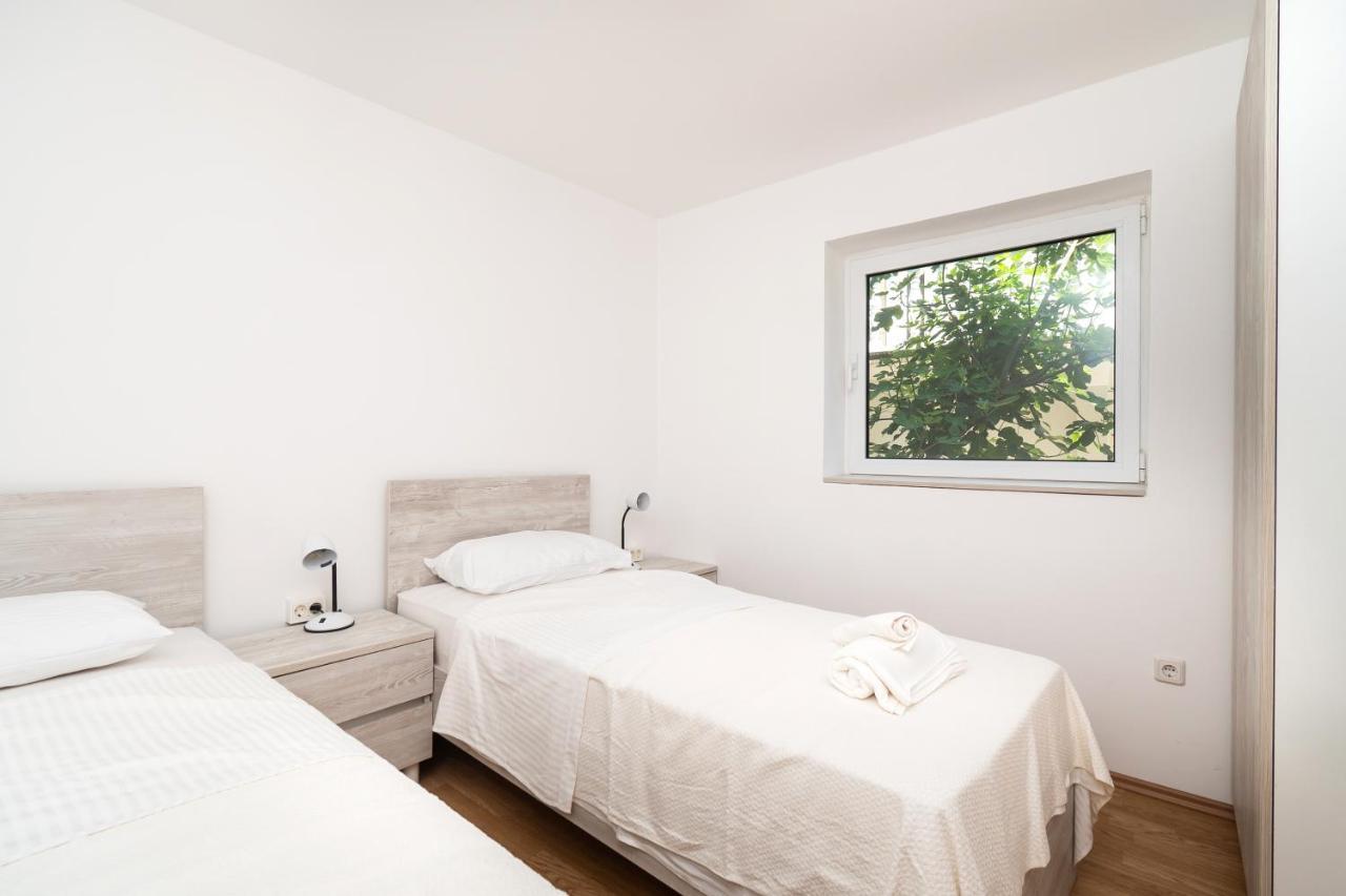 Rimagis Apartments Zaboric Ngoại thất bức ảnh